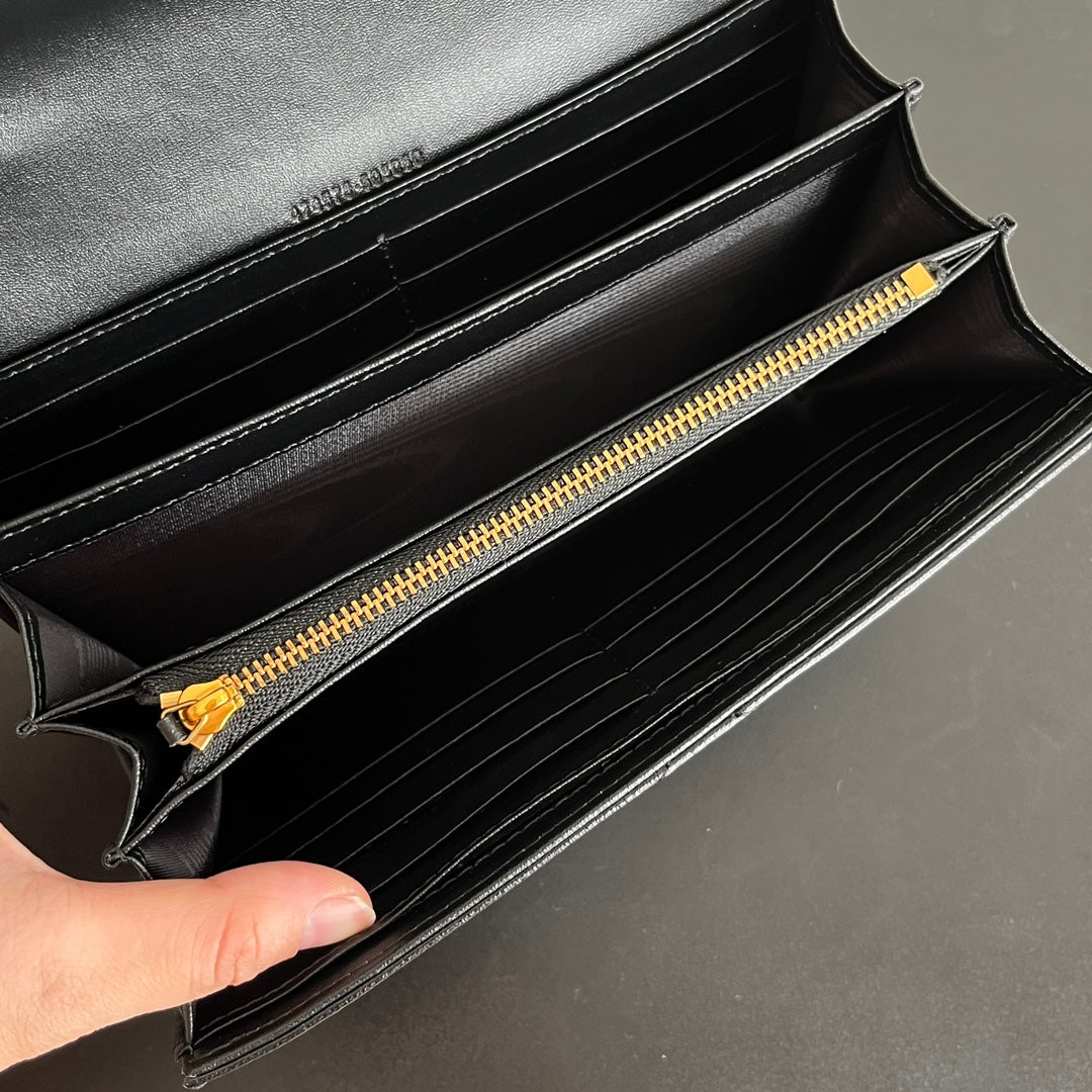 155NB44BDE Stylish leather wallets