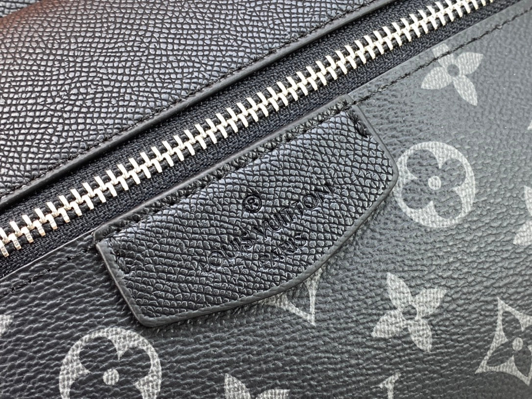 2XE261BDE Stylish leather bag 