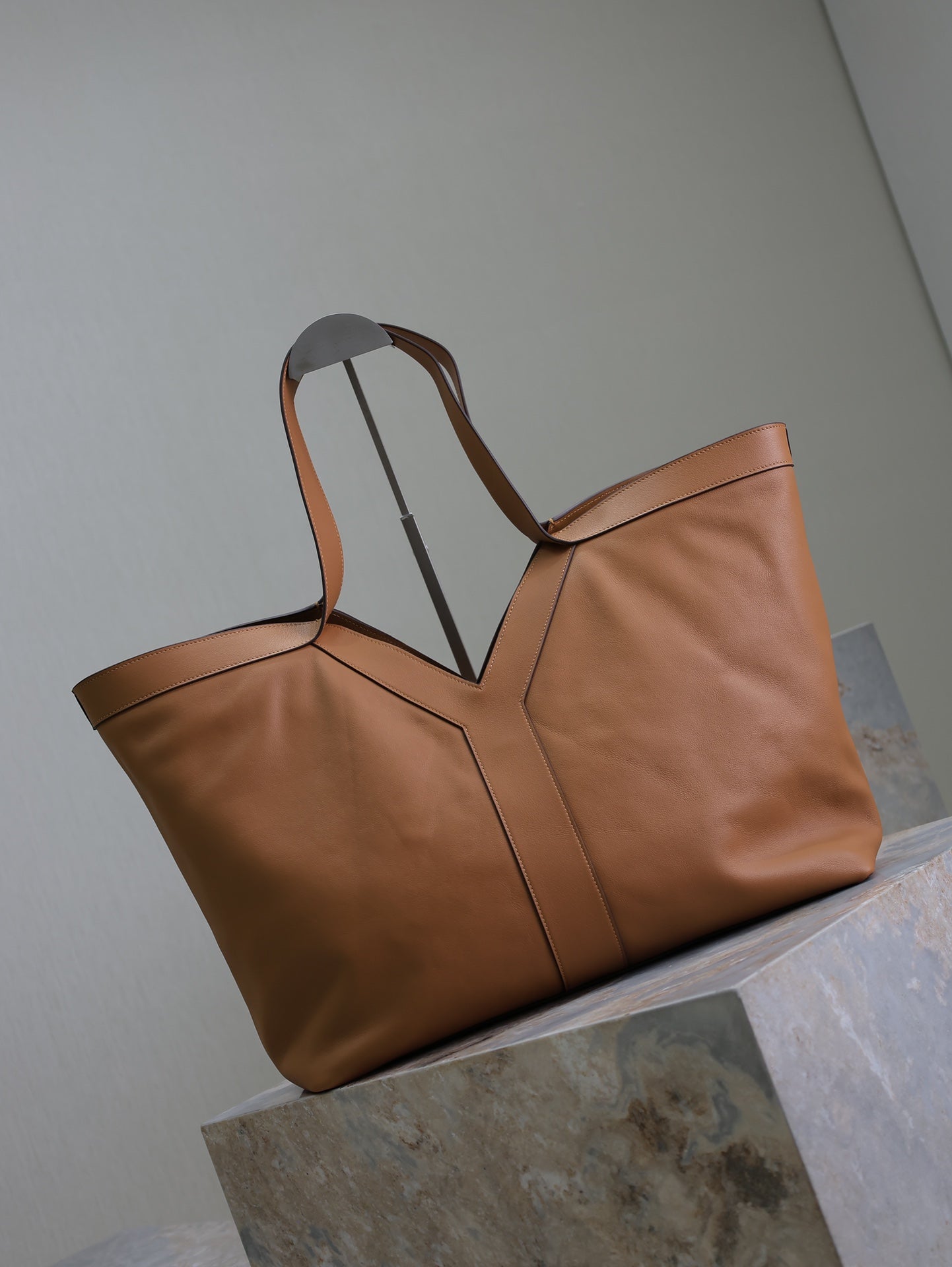 1XSL85BDE Stylish leather bag