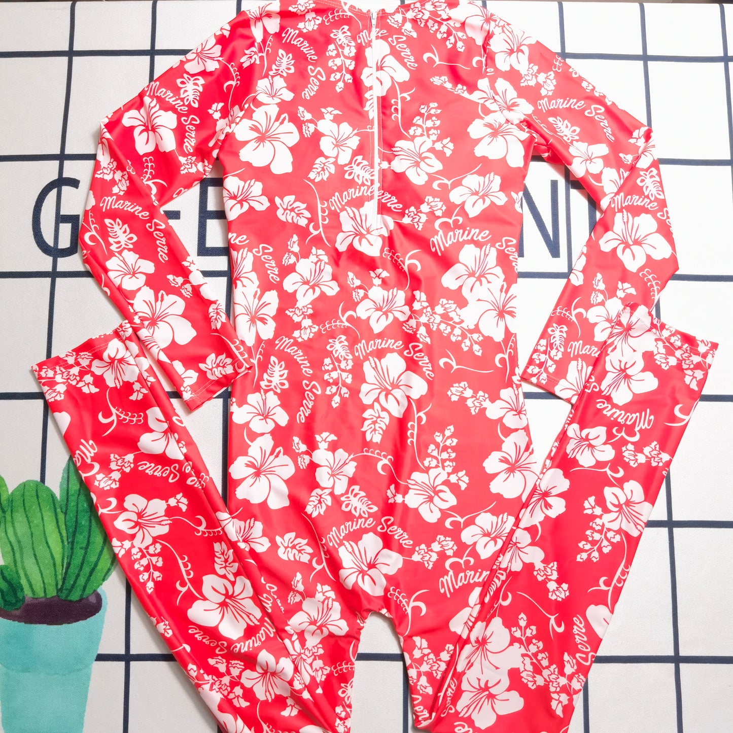 14A134YDE Stylish Long sleeve swimsuit