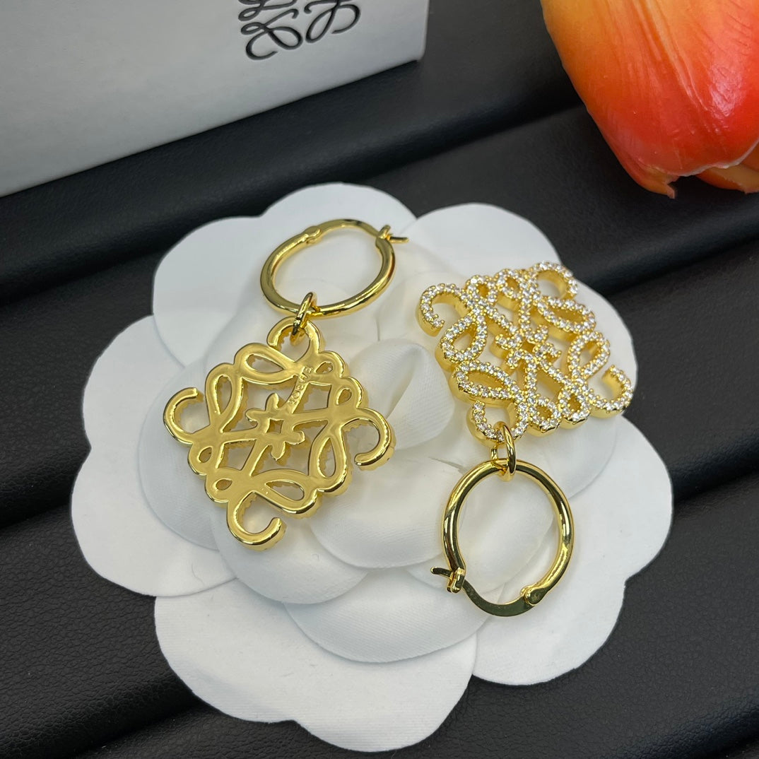 14A758EDE Stylish Earrings