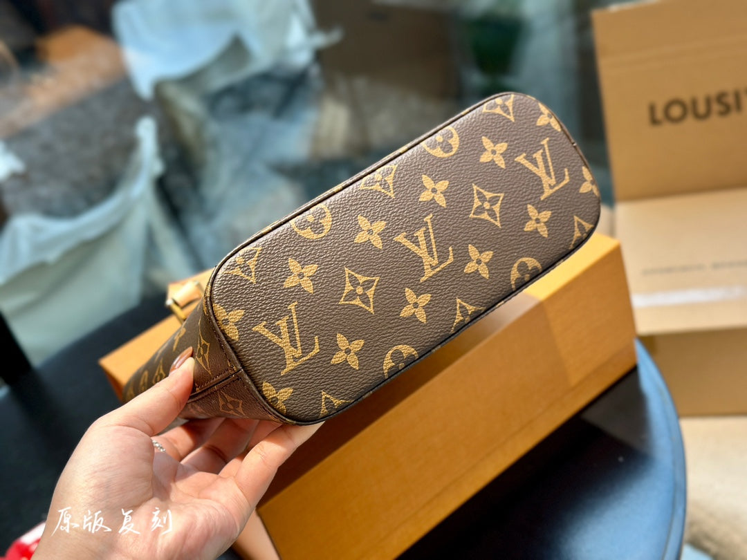 6XE128BDE Stylish leather bag 