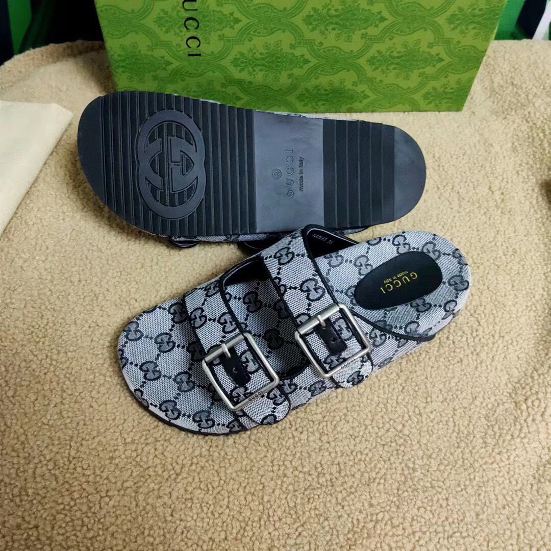 54B124ZDE Stylish slippers