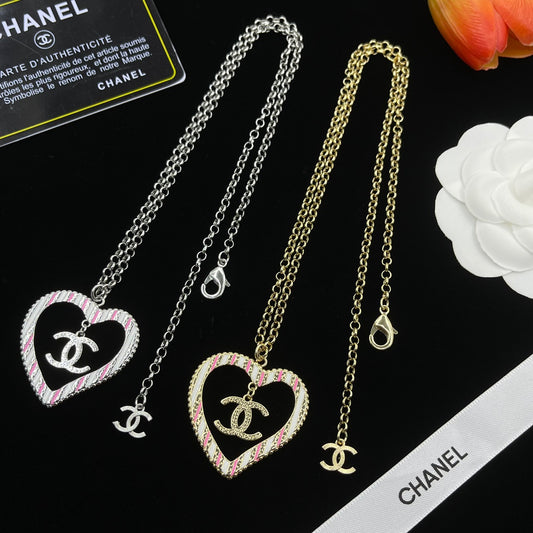 14C929XDE Stylish Necklaces