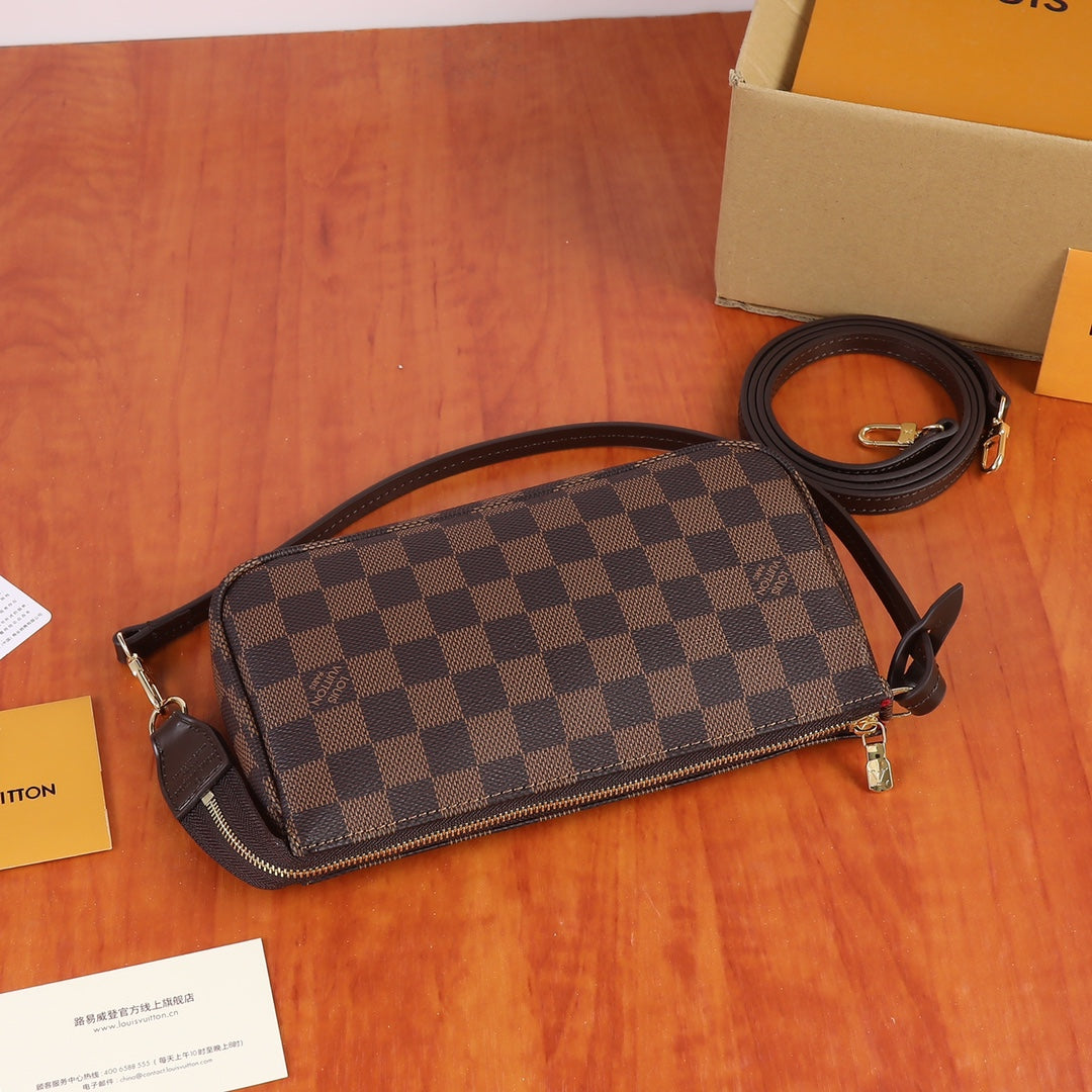XE17BDE Stylish leather bag 