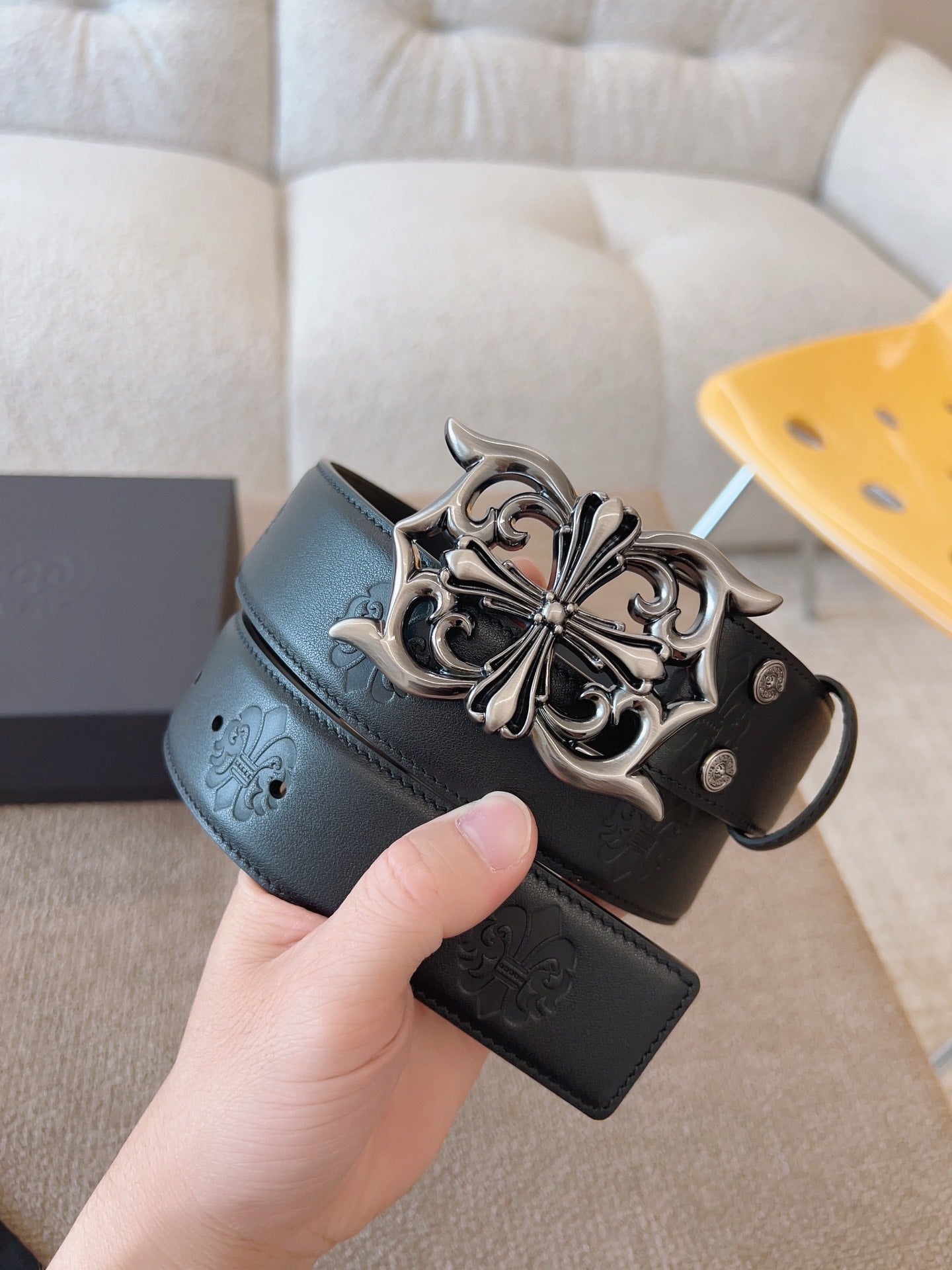 255RA17PDE Stylish  High quality belt With full package