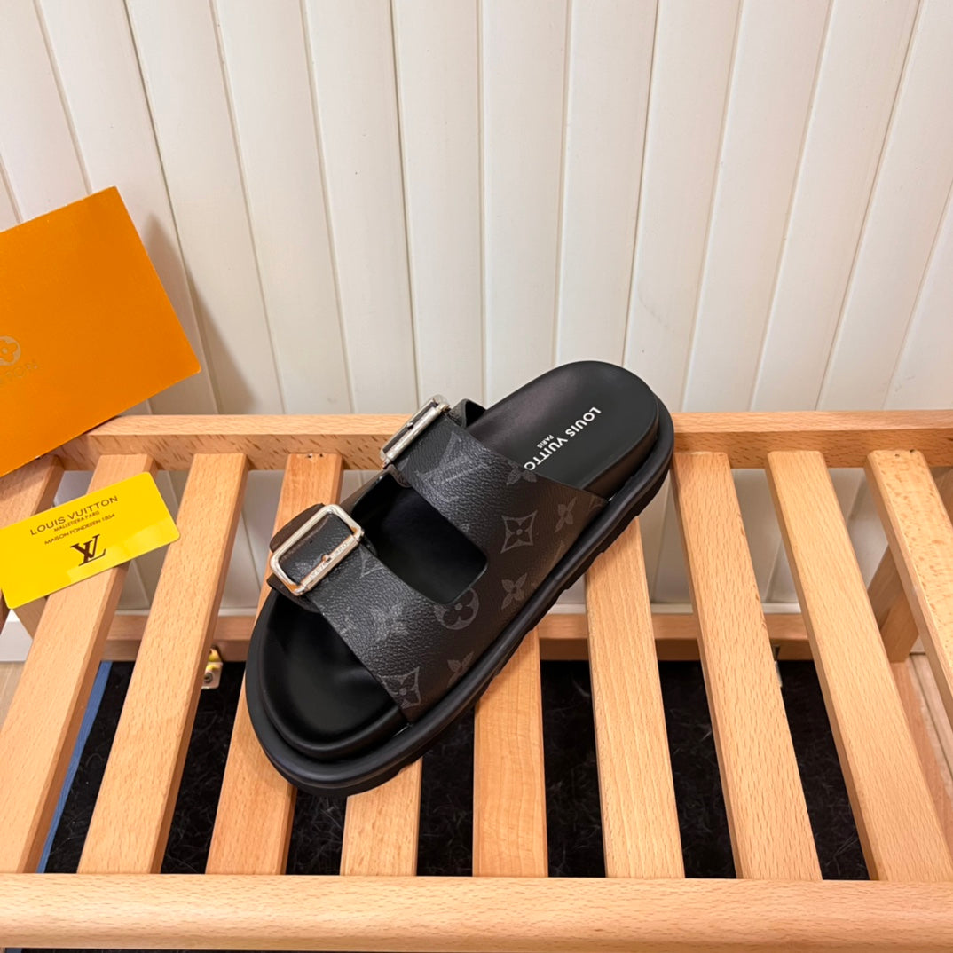 14E208ZDE Stylish Slippers