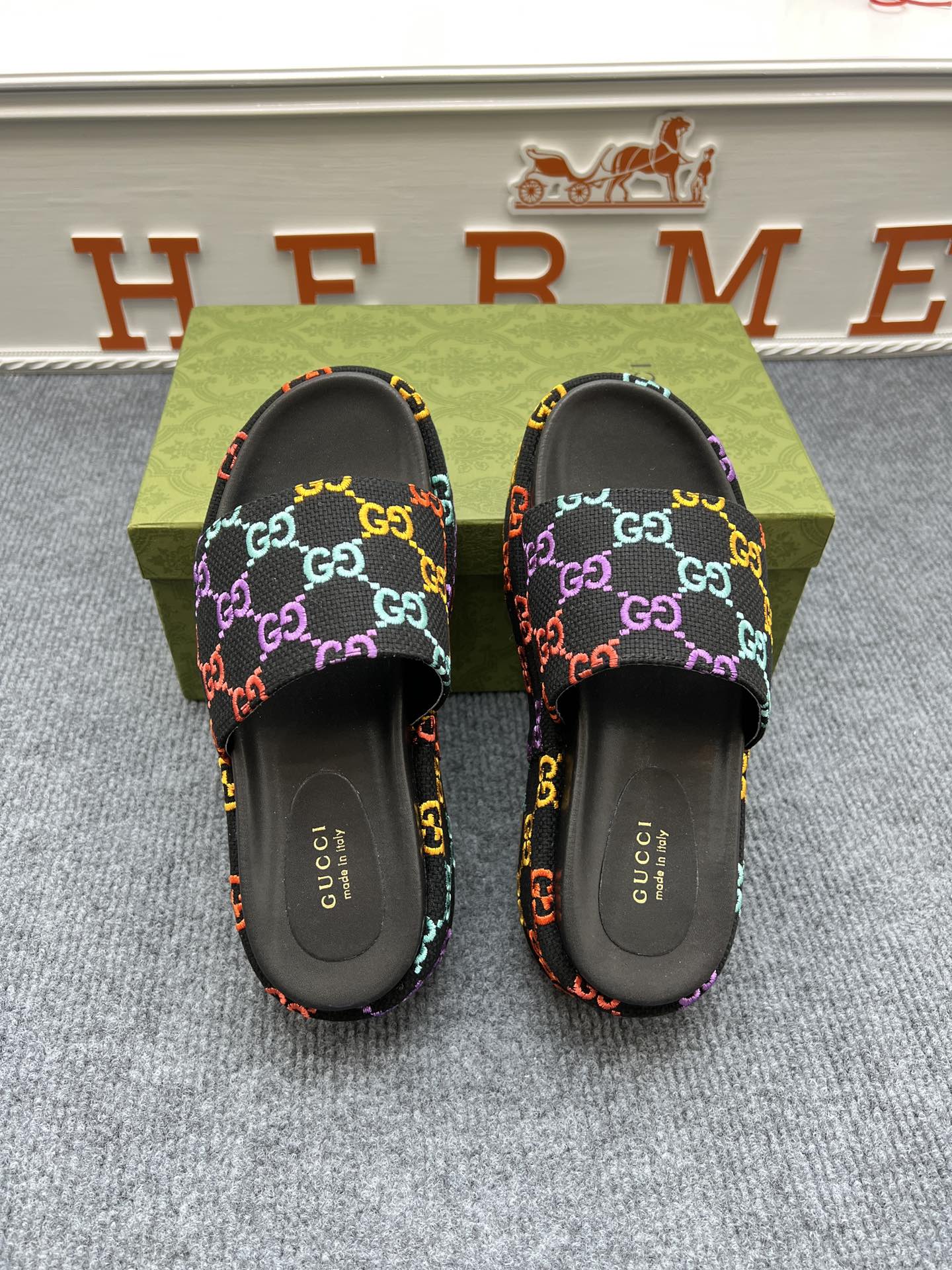 5YB72ZDE Stylish leather sandals