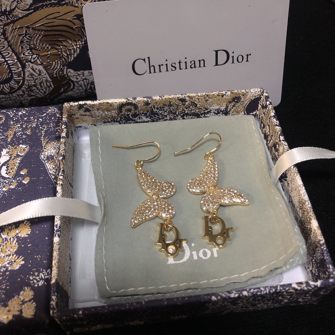 1YD225EDE Stylish Earrings