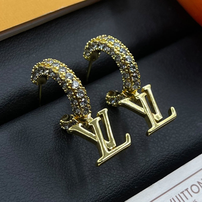 14E609EDE Stylish Earrings