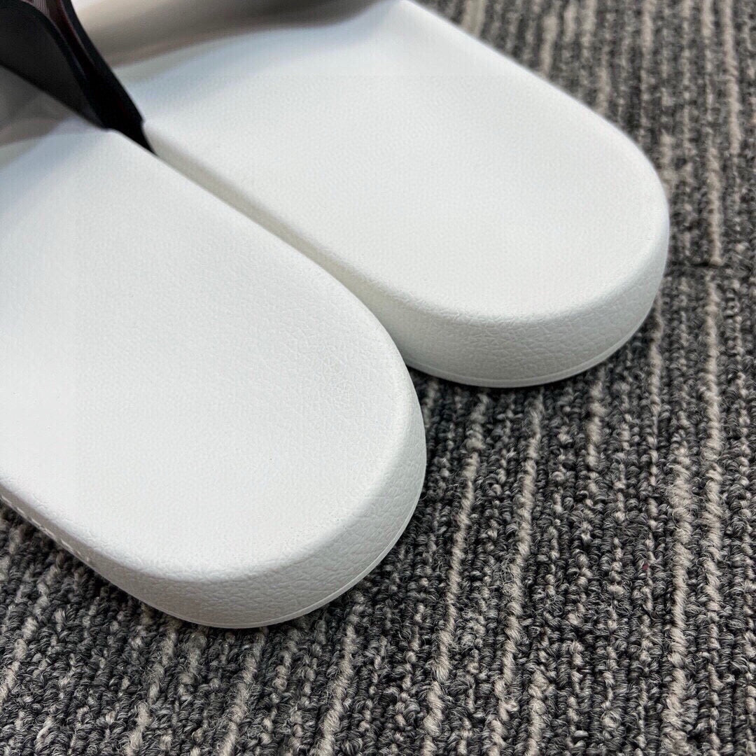 535ZR261ZDE Stylish Slippers