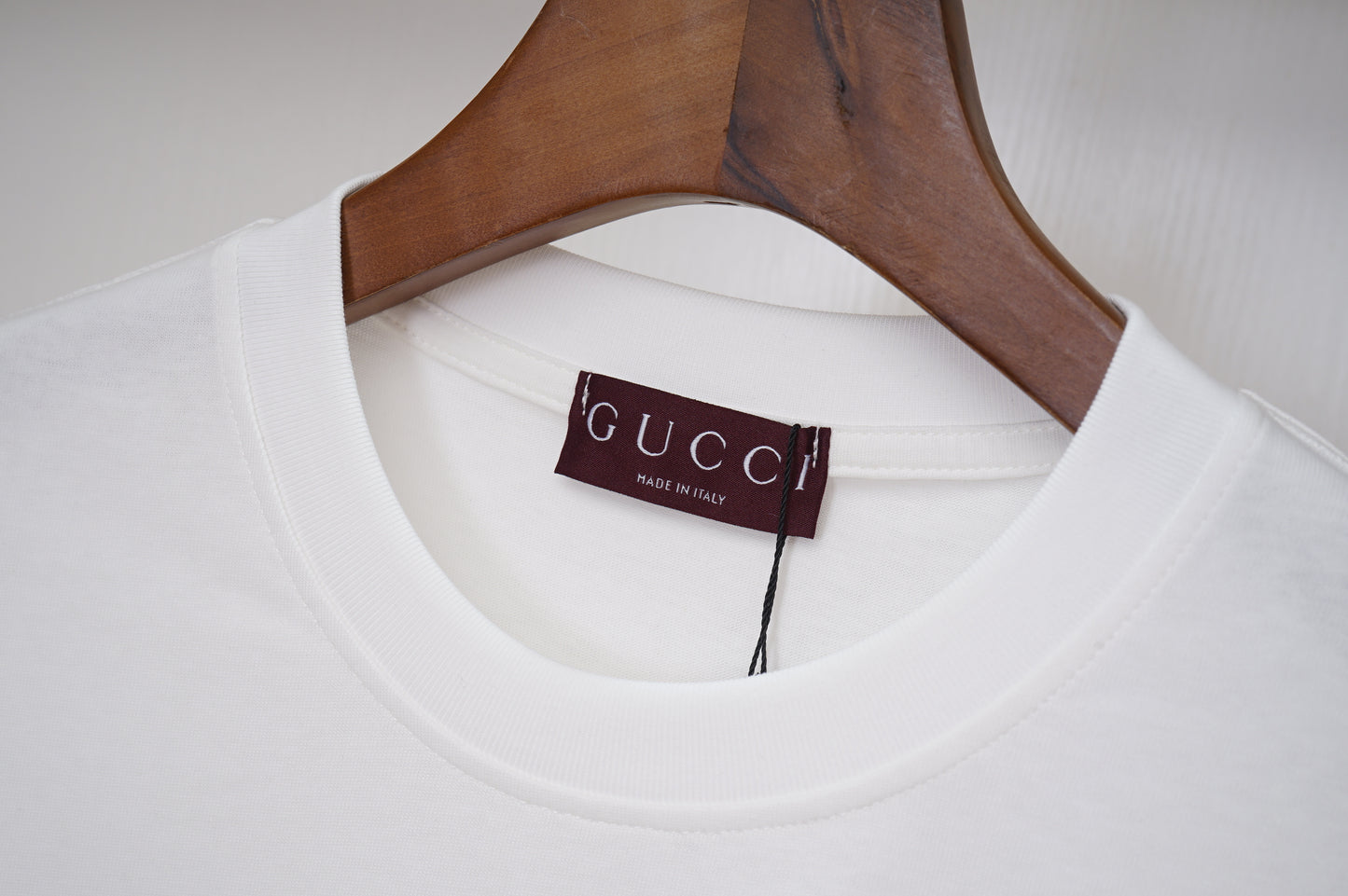 165NB22UDE Stylish T-shirt