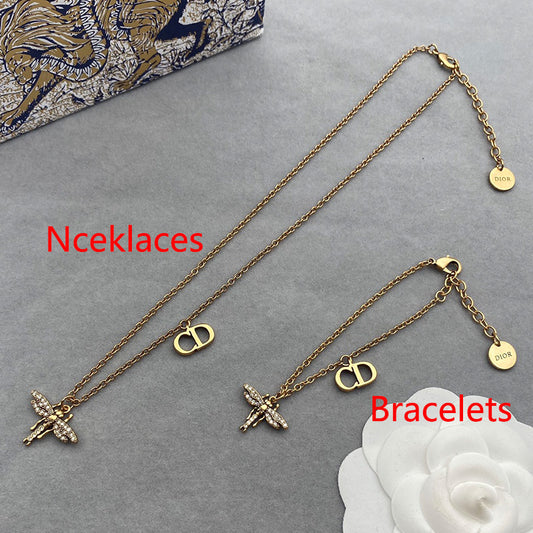 1YD365KDE Stylish Bracelets Necklaces