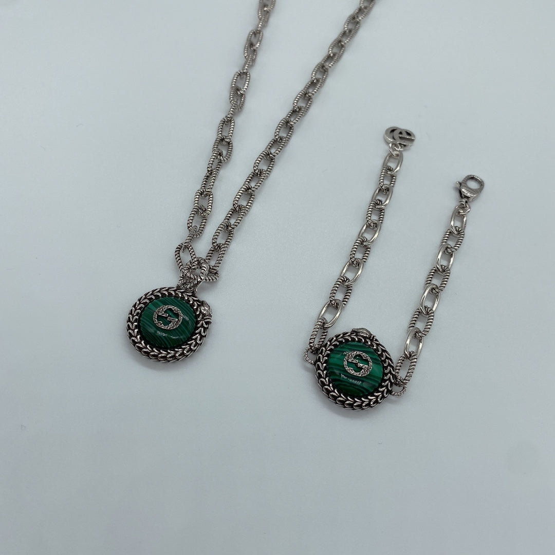 175RB40XDE Stylish  Necklaces . Bracelets