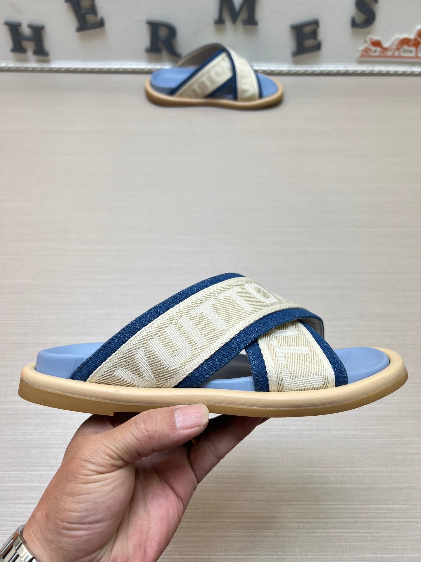 535ZE272ZDE Stylish Slippers