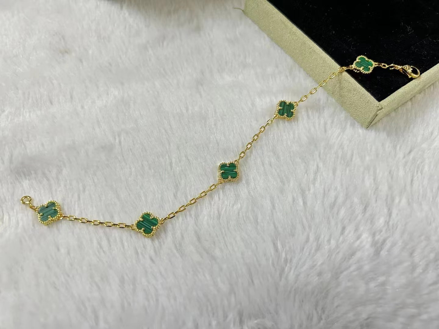 5XVA183KDE Stylishbracelets 6 flowers mini size 0.9cm flower