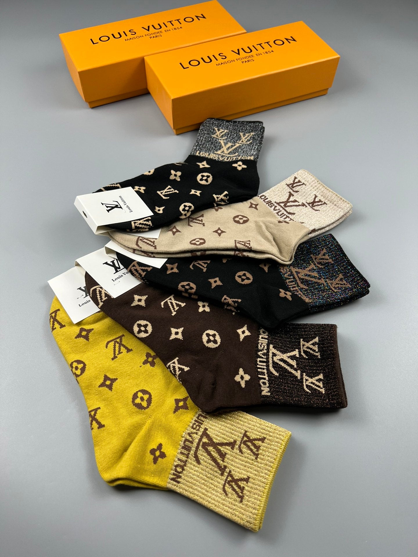 235QE9SDE Stylish socks(5 pairs )