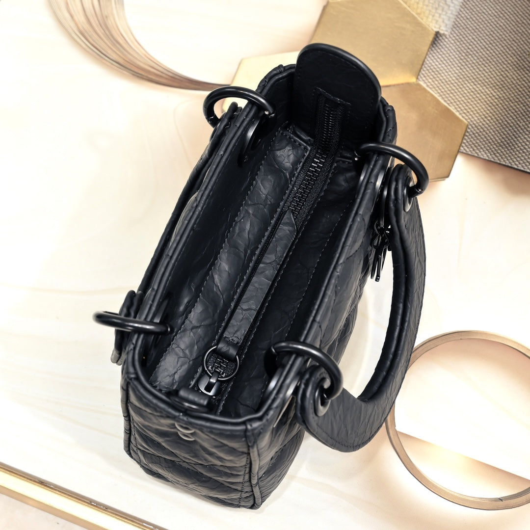 1XD438BDE Stylish leather bag