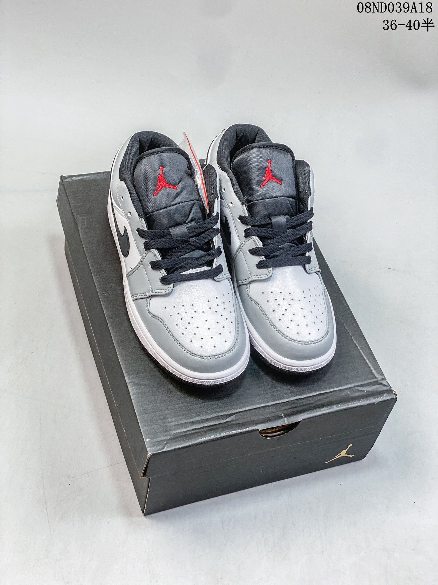 4YN55ZDE Stylish Sneakers (No Box, August-October Big Sale)