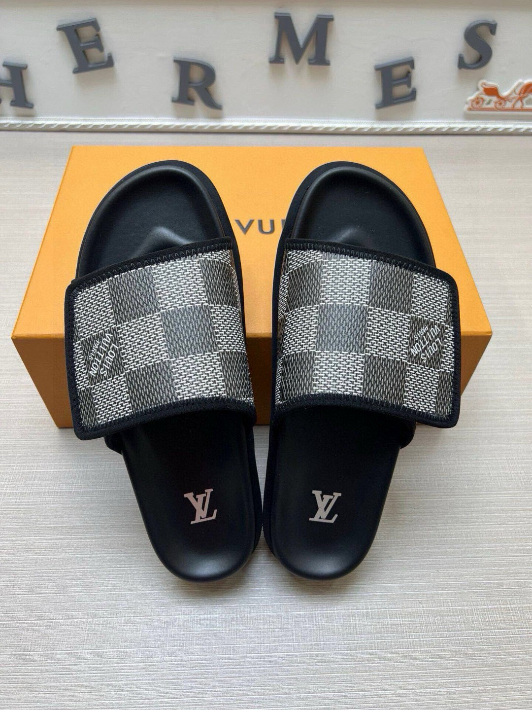 5QE3ZDE Stylish Slippers