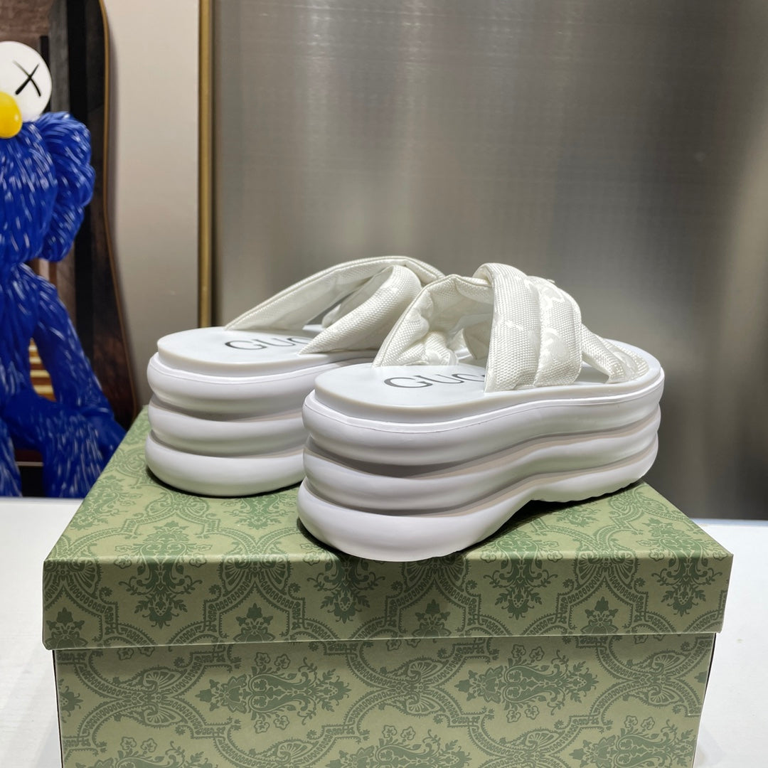 14B145ZDE Stylish Slippers Sole thickness 8cm