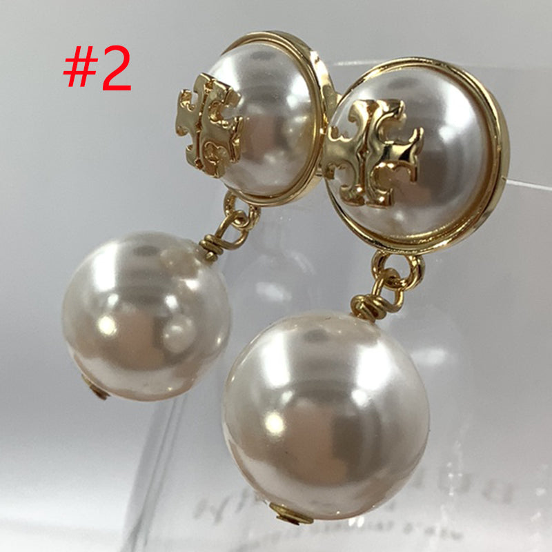 14A469EDE Stylish Earrings