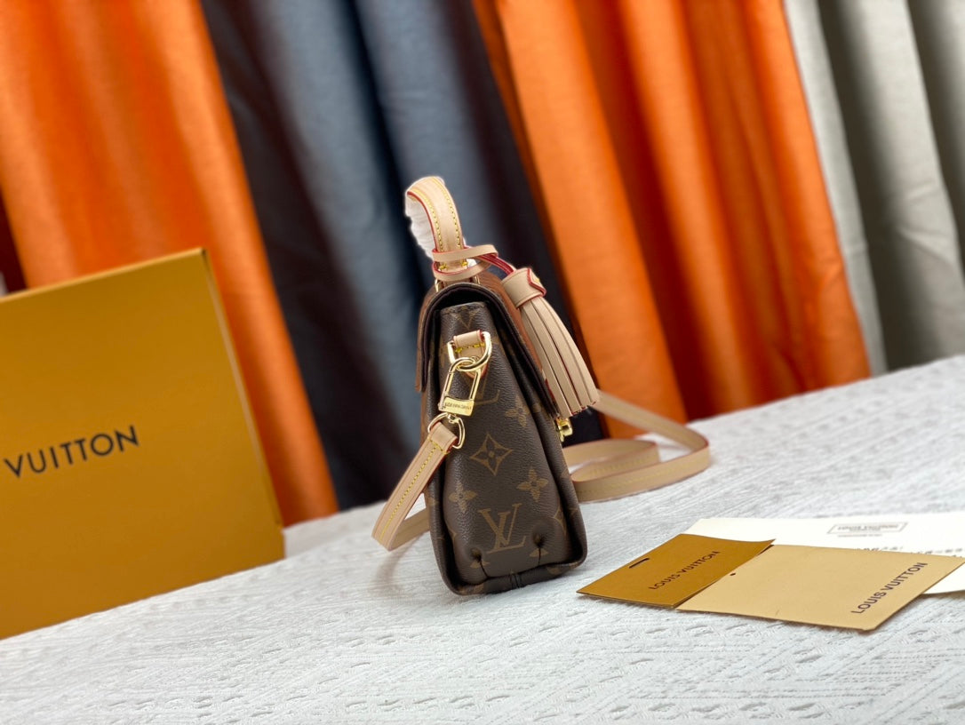 1WE2BDE Stylish leather Bags