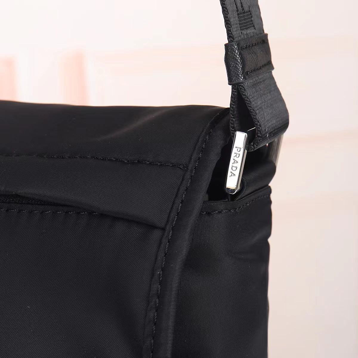 1WP111BDE Stylish nylon fabric bag