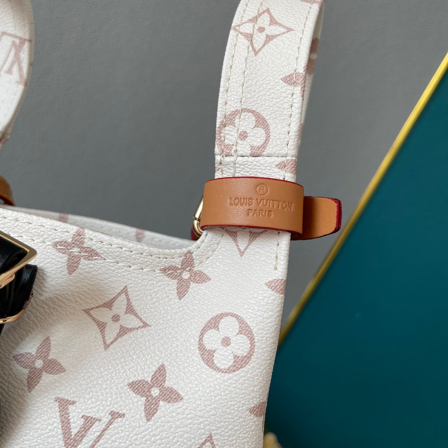 1XE274BDE Stylish leather bag 