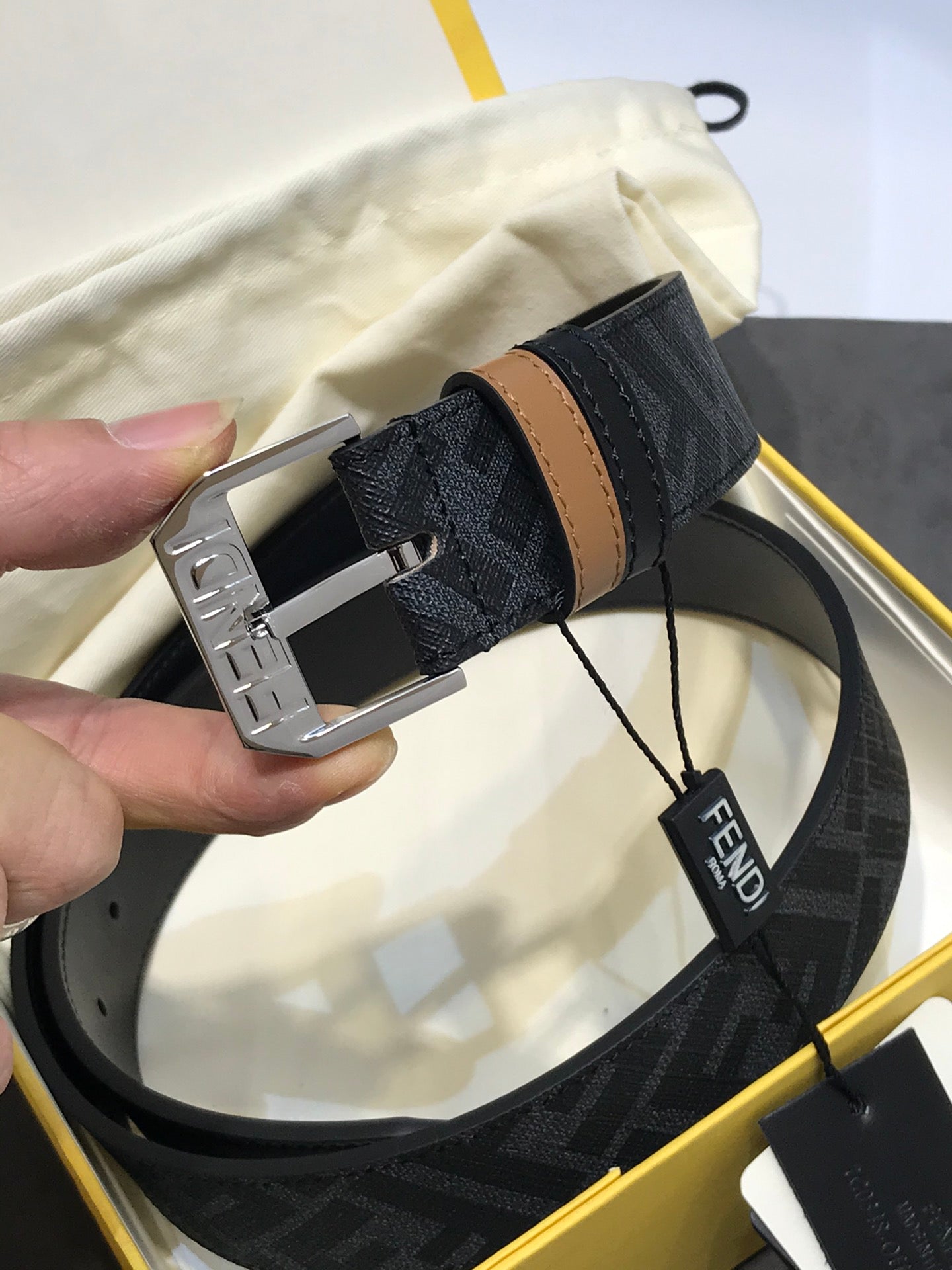 14F78PDE Stylish  High quality belt With full package
