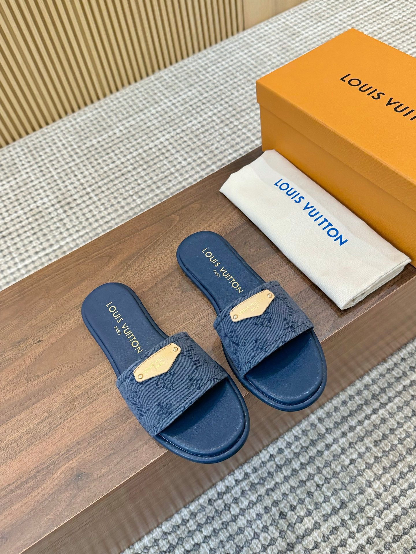 245RE3ZDE Stylish leather shoes 