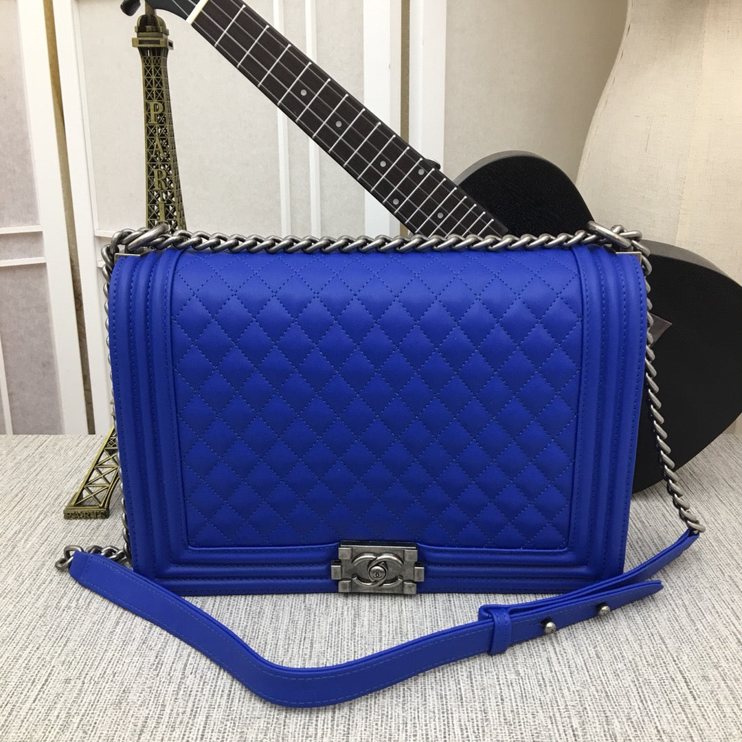5C60BDE Stylish leather bag 