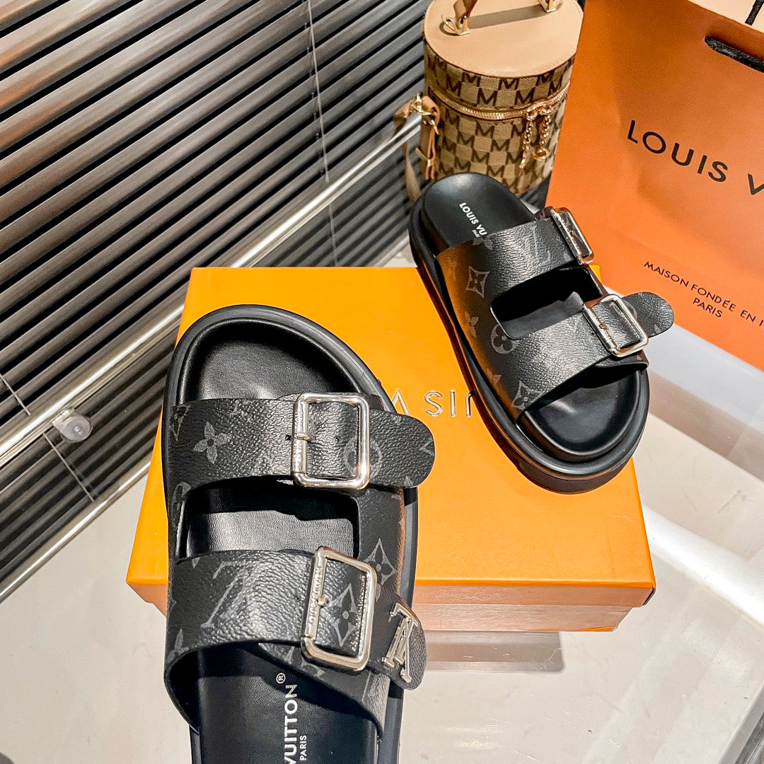 14E194ZDE Stylish Slippers