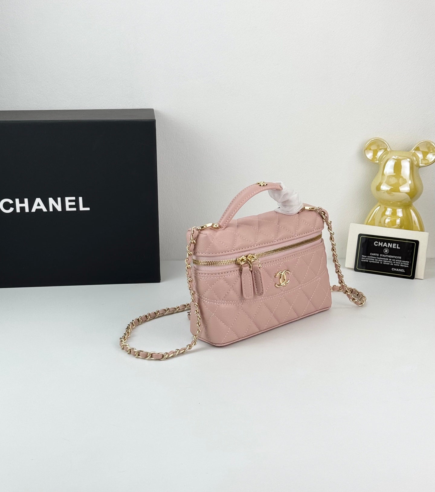 155QC3BDE Stylish leather caviar bag