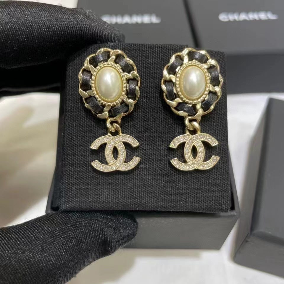 1YC155EDE Stylish Earrings