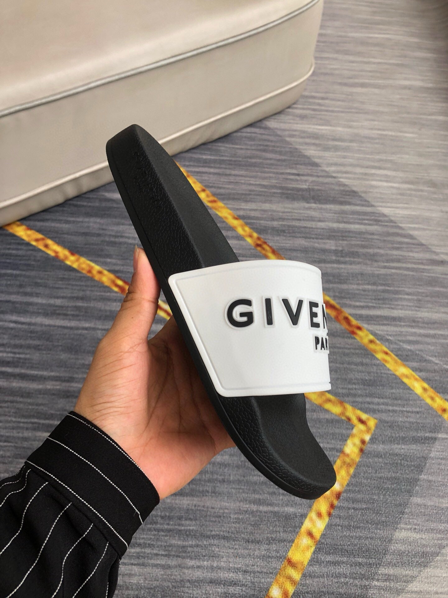 535ZGV265ZDE Stylish Slippers