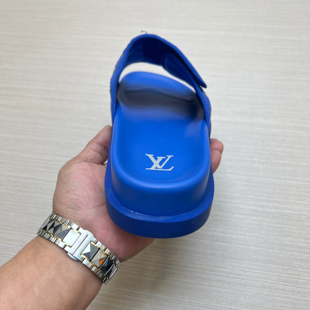 54E112ZDE Stylish slippers