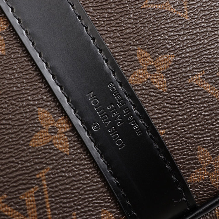 1E93BDE Stylish leather luggage bags
